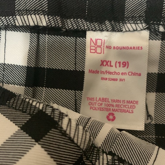 NWOT Black & White Skater Skirt Size XXL - Picture 2 of 7